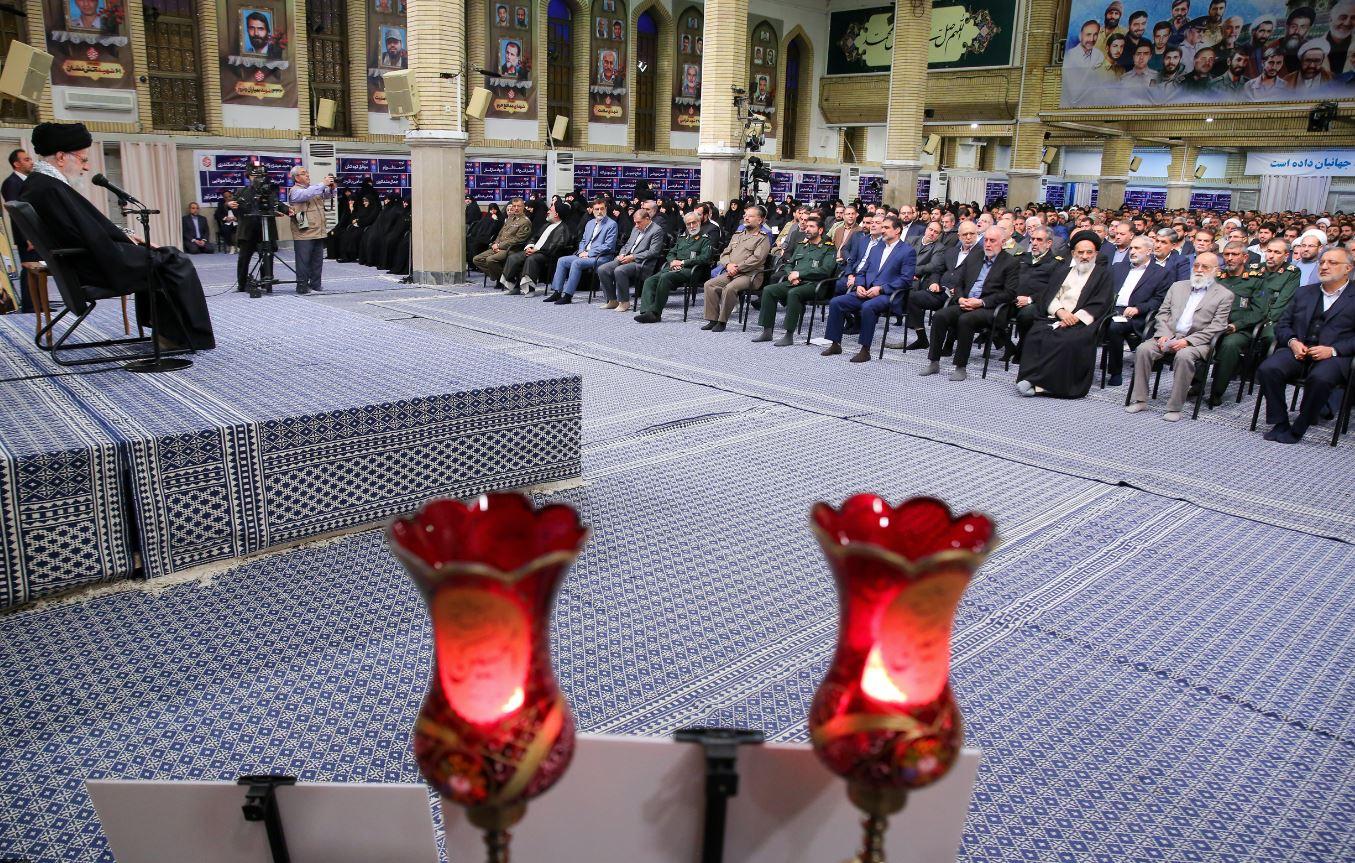 دیدار دست‌اندرکاران کنگره ۲۴ هزار شهید تهران بزرگ با رهبر انقلاب
