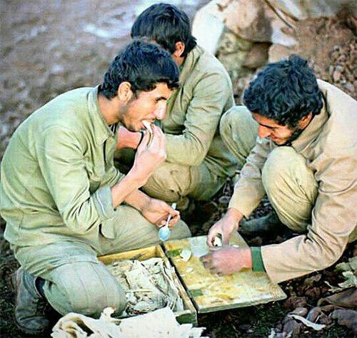 کارخانه لبنیات‌سازی سیار در جبهه