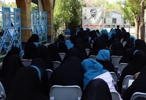 تجدید میثاق دانش آموزان دبستان شهید آوینی با شهدا