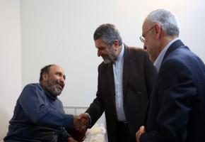 دیدار شهردار و رئیس شورای اسلامی شهر مشهد مقدس با جانباز هشت سال دفاع مقدس