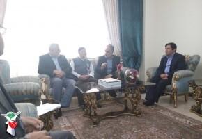 خانواده های شهدا برای انقلاب و کشور نعمت هستند