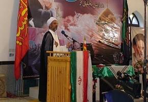 مادران و همسران صبور و سرافراز شهدا الگوهای شایسته جامعه هستند