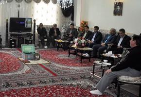 دیدار مسئولان شهرستان شهریار با خانواده شهید مدافع حرم