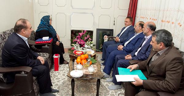 مدیرعامل بانک ملت: همه ما مدیون رشادت های شهدا هستیم