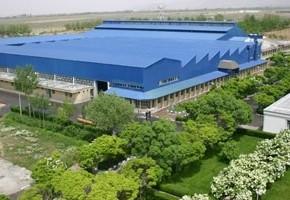 فرزندان شهدا، آینده‌سازان کشور هستند