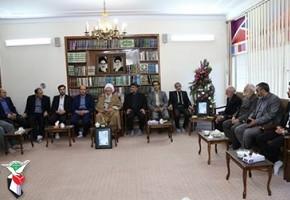 دیدار فرزندان شهدا با نماینده ولی فقیه در آذربایجان شرقی