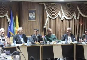 دیدار رئیس شورای شهر و مدیرکل بنیاد خراسان رضوی با والدین شهدا