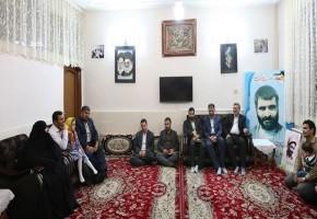 شهردار مشهد مقدس از خانواده شهید برونسی تقدیر کرد