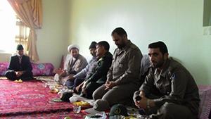 دیدار خانواده شهدا یک تکلیف است