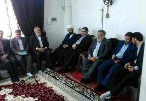 حضور گرم امام جماعات و فرماندارری در منازل جانبازان در هفته آسمانی