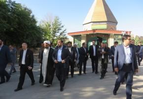 تجلیل از شهدا یکی از وظایف اصلی مسئولان است