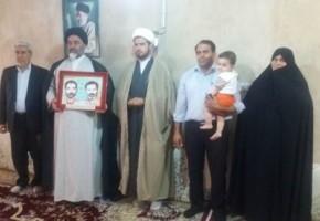 دیدار با جامعه ایثارگری وظیفه همگانی است