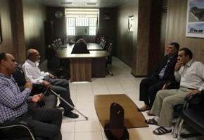 دیدار مدیرکل بنیاد هرمزگان با خانواده‌های شاهد و ایثاگر