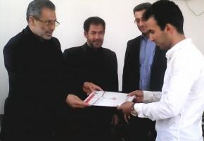 نویسنده کتاب «مردی از جنس علی» تجلیل شد