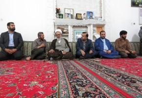 عضو خبرگان رهبري در استان با دو خانواده شهيد مدافع حرم در بابل ديداركرد
