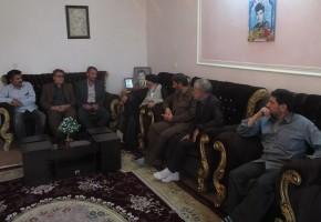 والدین شهدا ولی‌نعمتان نظام هستند