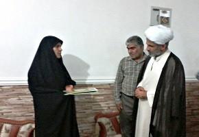 شهدا با نثار خونشان درخت تنومند انقلاب را آبیاری کردند