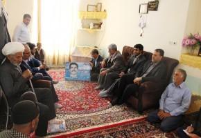 خانواده‌های شهدا و ایثارگران سرمایه‌های اصلی نظام هستند