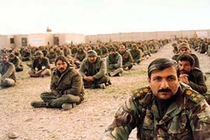 وحشت اسرای عراقی از یک سرباز ایرانی