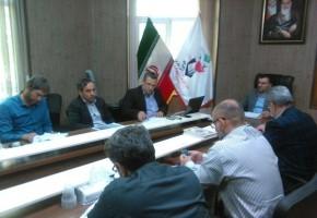 کارکنان بنیاد شهید و امور ایثارگران خادمین شهدا هستند