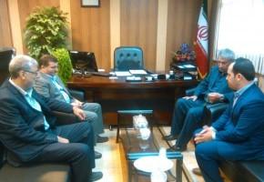 همه مدیون جان فشانی شهدا، جانبازان و خانواده های آنان هستند