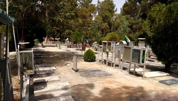 بهسازی معابر قطعات شهدا با رضایت خانواده شهدا انجام شده است