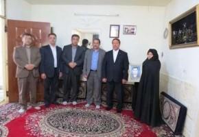 دفاع از حریم اسلام ملیت و مذهب نمی شناسد