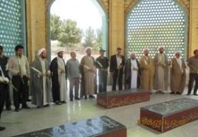 شهدا به جامعه زندگی بخشیدند