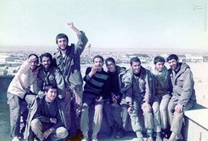 شهیدی با مشت‌های گره کرده