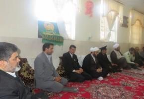 خانواده‌هاي شهداي خنداب ميزبان كاروان زيرسايه خورشيد