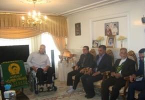 خانواده‌های شهدا و ایثارگران با صبر و استقامت الگوی همگان هستند