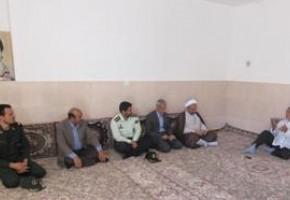 تكريم خانواده معظم شهدا وظيفه همگانی است