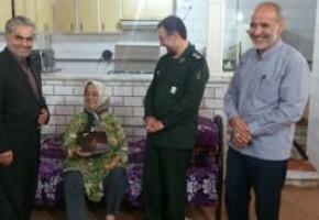 خانواده های شهدا سرمایه های ارزشمندی برای جامعه هستند