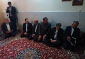 دیدار با خانواده شهدا موجب حفظ آرمانهای واقعی انقلاب می شود