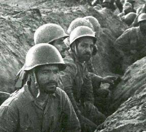 و  تقدیر تاریخ این بود که تنها نظاره کند غربت بسیجی های خمینی را