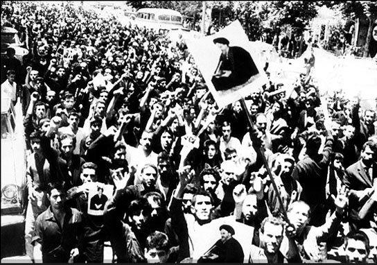 کشاورزان خشمگینی که ۲۷کیلومتر پیاده آمدند