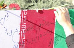 غبار پیری بر چهره مادر شهید حمید مرادلو از سال‌ها فراق