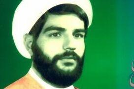  آخوندی که روی دیوارهای شهر خطاطی می‌کرد!