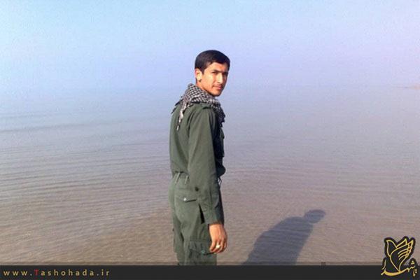 نماز اول وقتی که هیچ‌گاه فراموش نمی‌شد/ پرچم ایران تنها نشان مزار «کمیل»