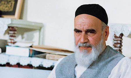 مبارزات سیاسی امام (ره) با تکیه بر دین و آیات قرآن بود