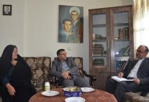 خانواده‌های ایثارگران طلایه‌داران ترویج فرهنگ ایثار و شهادت هستند