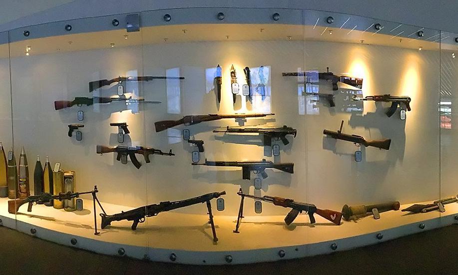 جمع‌آوری آثار دوران انقلاب اسلامی و دفاع‌مقدس از سراسر کشور