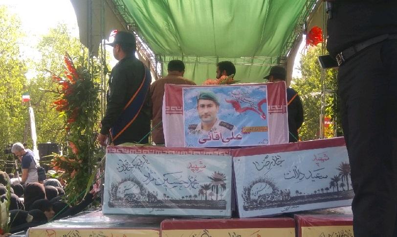 تشییع پیکرهای مطهر شهیدان مدافع حرم «ثامنی‌راد» و «آقایی» همراه با ۱۵۰ شهید دفاع مقدس