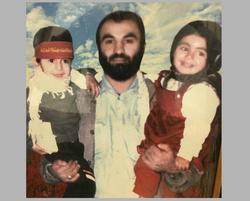 نیمی از حقوق همسرم برای مستمندان بود