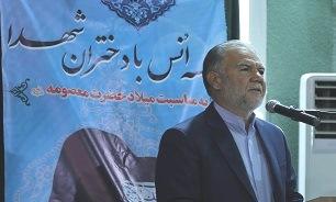 شهدا با اقتدا به امام حسین (ع) راه را برای ما باز کردند