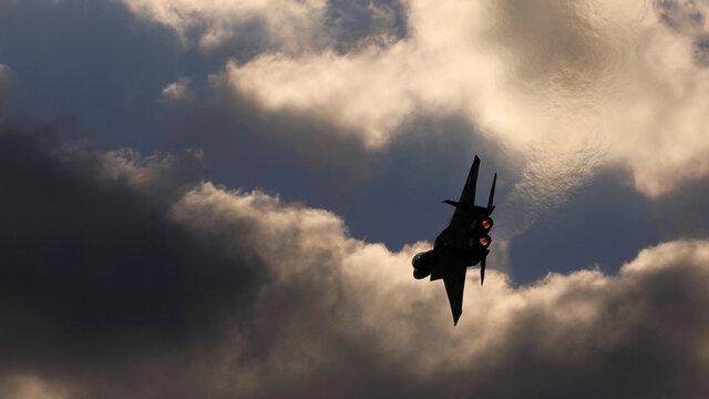 ماجراهای ۱۰ سال اسارت یک خلبان عضو تیم «آکروجت»