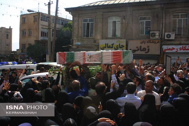 تشییع باشکوه شانزدهمین شهید مدافع حرم کرمانشاه