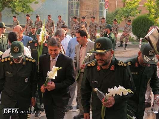 رئیس سازمان بسیج مستضعفین به شهدای کردستان ادای احترام کرد+ تصاویر