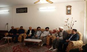 تجلیل از خانواده شهید «حسینی منش» در مهریز