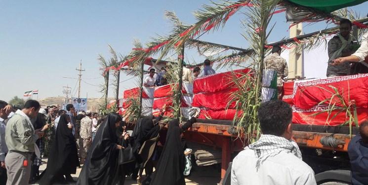 پیکر ۲۶ شهید گمنام از مرز سومار وارد کشور شدند